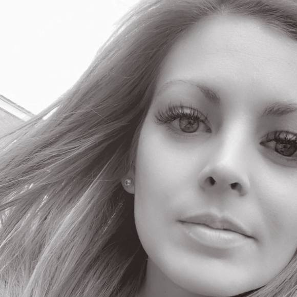 Meet your Posher, Nic - Picture 1 of 1